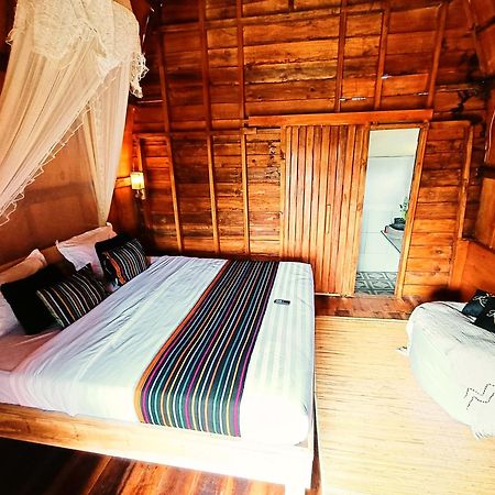 Raturinjani Homestay Selong Extérieur photo
