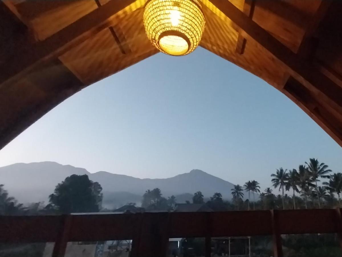 Raturinjani Homestay Selong Extérieur photo