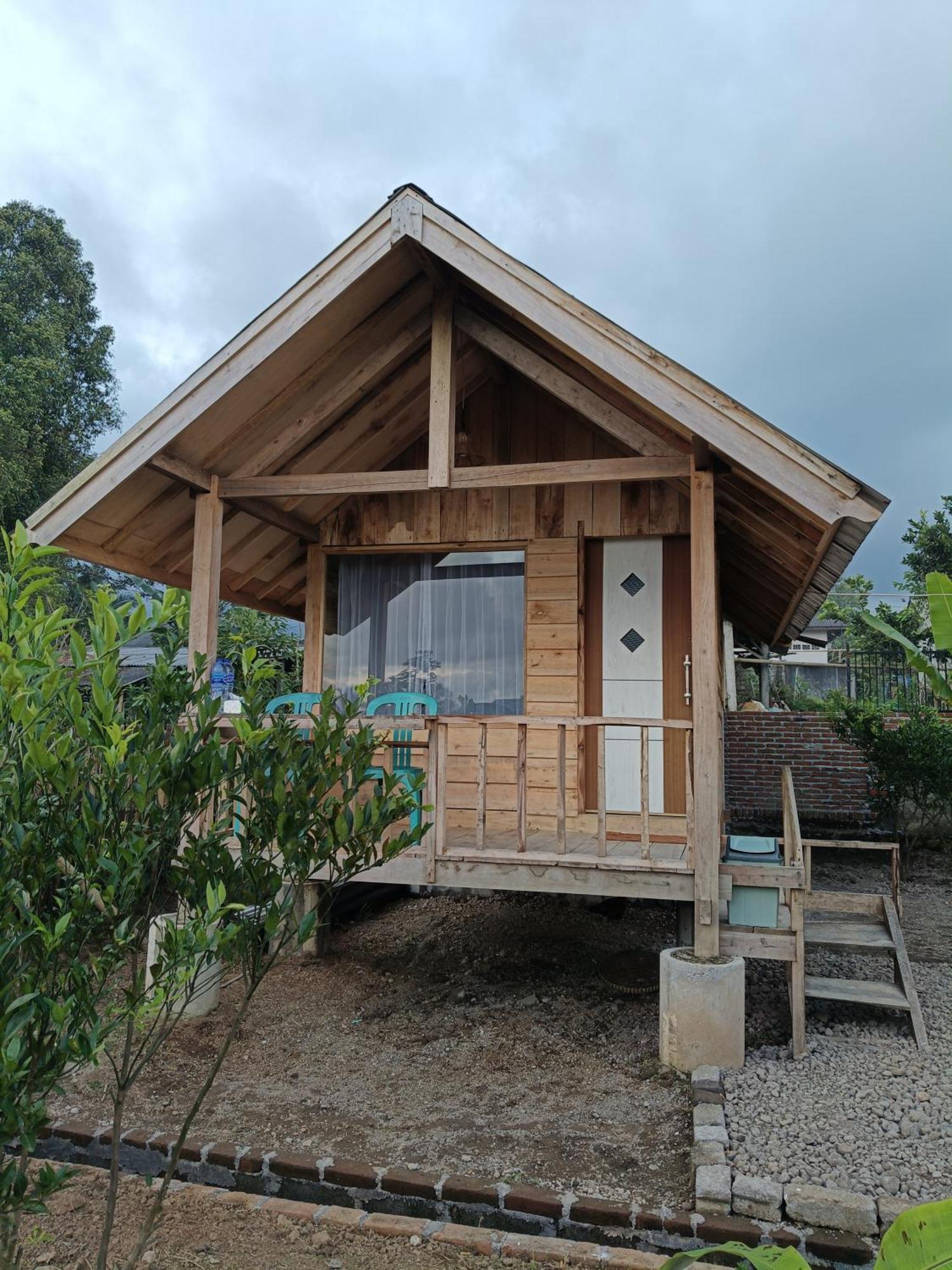 Raturinjani Homestay Selong Extérieur photo