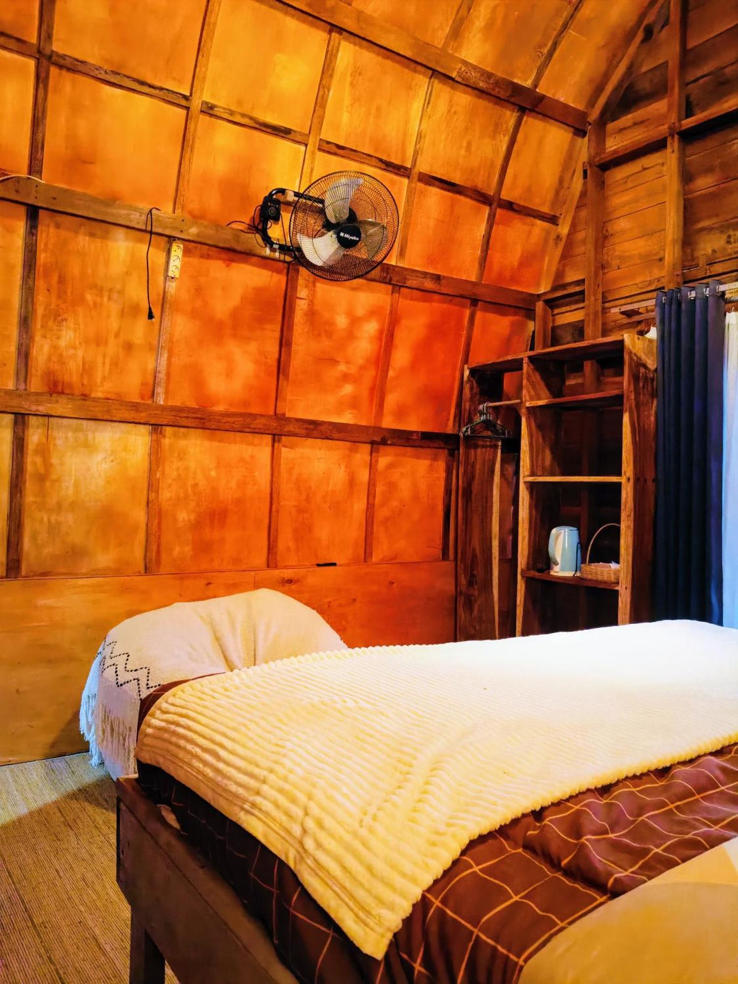 Raturinjani Homestay Selong Extérieur photo